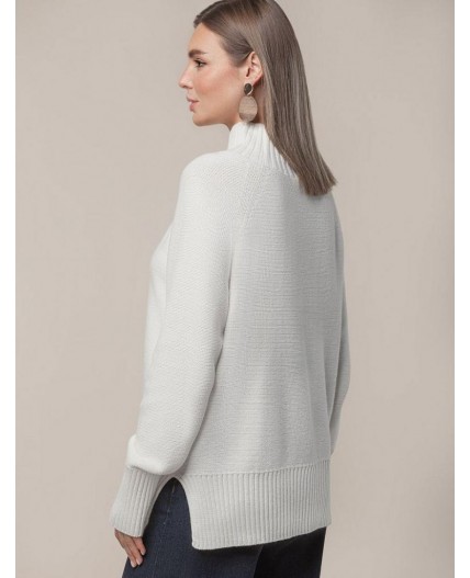 Свитер женский натуральный_белый