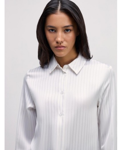 блузка женская белый графика мелкая