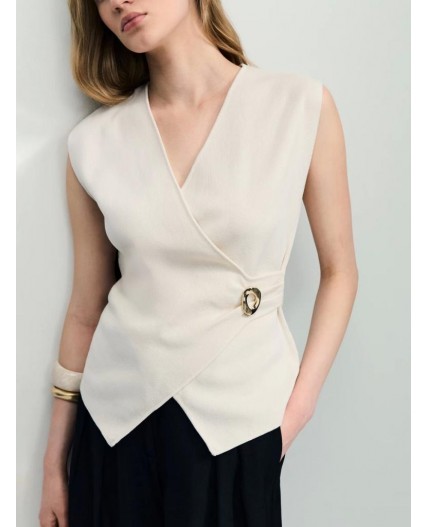 блузка с брошью женская молочный