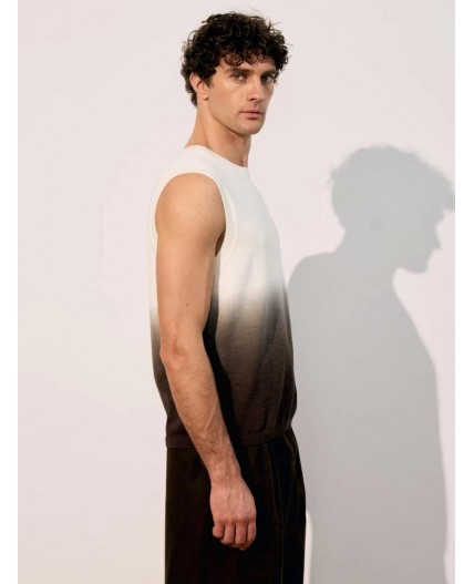 жилет мужской тёмно-коричневый