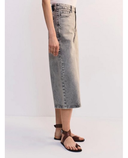 брюки (бермуды) джинсовые женские светло-серый