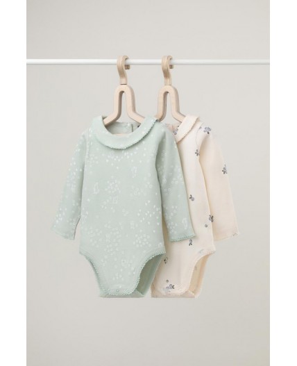 К 6539-2уп/зайчата на полянке,голубика и цветы набор полукомбинезон (боди)