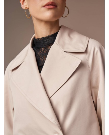 Плащ женский светло-бежевый