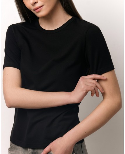 Футболка:жен. МОДЕЛЬ 69 Черный