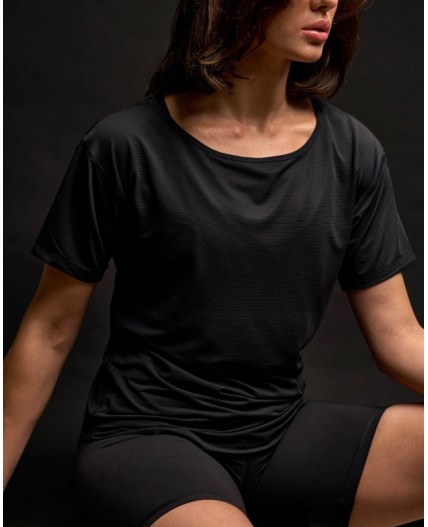 Футболка:жен. МОДЕЛЬ 69 Черный