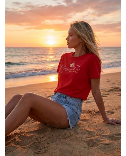 футболка женская красный