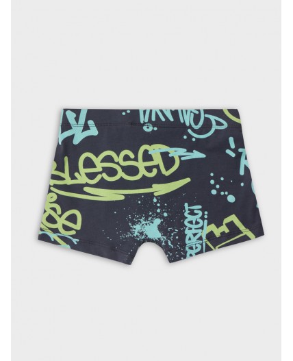 Трусы стрит -арт на графите