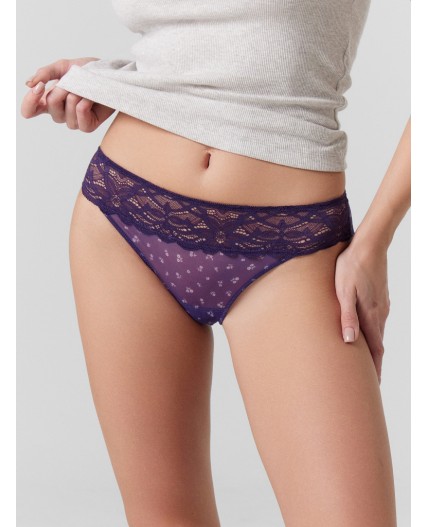 Трусы цветочки на фиолетовом