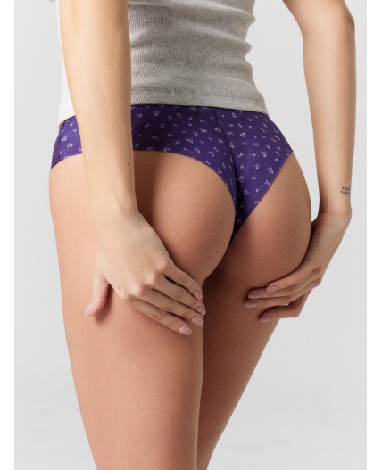 Трусы цветочки на фиолетовом