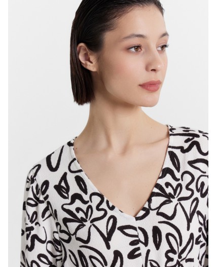 Платье черные цветы на белом