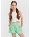 Шорты цветы на зеленом