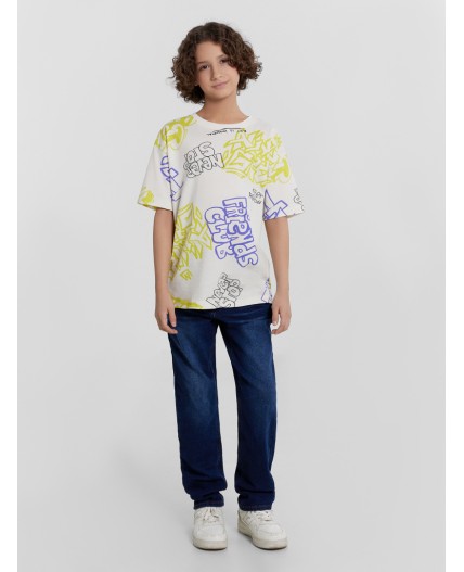 Футболка граффити на молочном