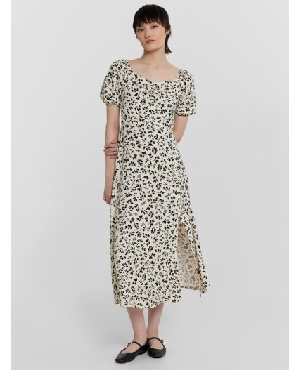 Платье листики на молочном