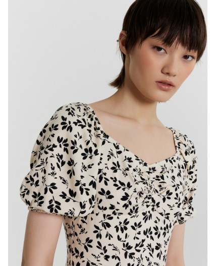 Платье листики на молочном