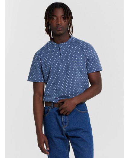 Футболка узор на шторме