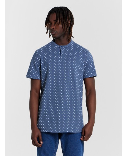 Футболка узор на шторме