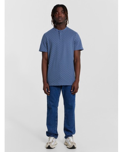 Футболка узор на шторме