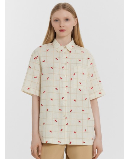 Рубашка вишенки на молочной клетке