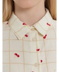 Рубашка вишенки на молочной клетке