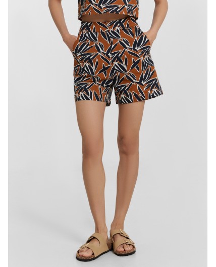 Шорты листья на карамели