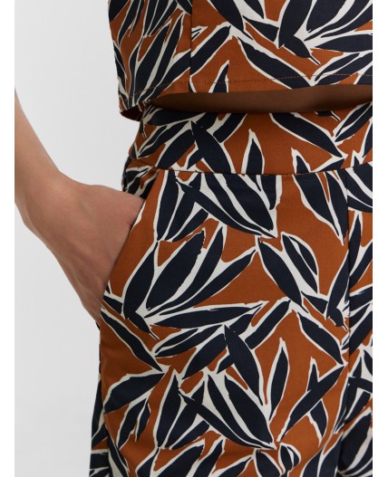 Шорты листья на карамели