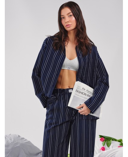 Рубашка белая полоска на море