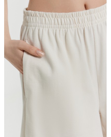 Шорты белый песок