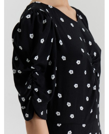 Платье цветы на черном