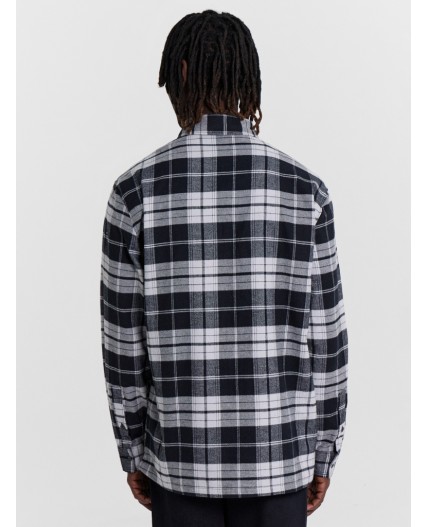 Рубашка черно -белая клетка