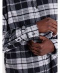 Рубашка черно -белая клетка