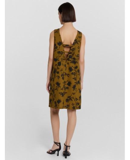 Платье акварельные цветы на пихте