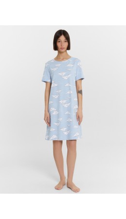 Сорочка облака на голубом