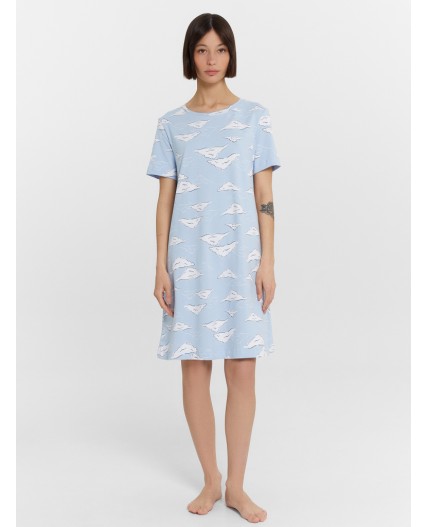 Сорочка облака на голубом