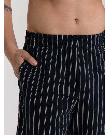 Шорты полоска на неви