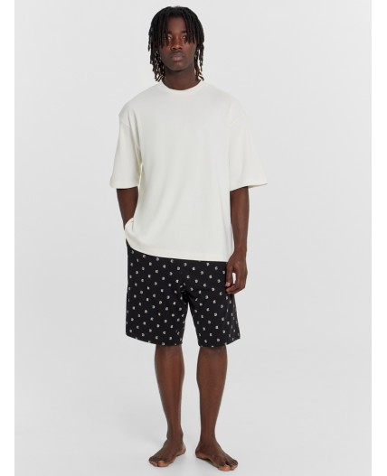 Шорты логотип на черном