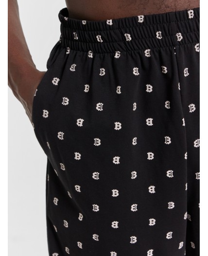 Шорты логотип на черном