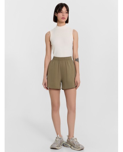 Шорты чайный лист