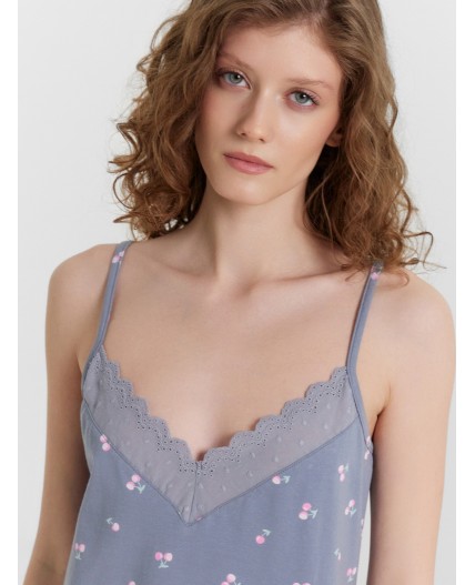 Сорочка вишни на сизом