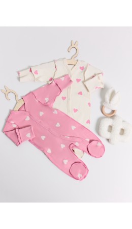 Комбинезон сердечки на молоке +сердечки на розовом