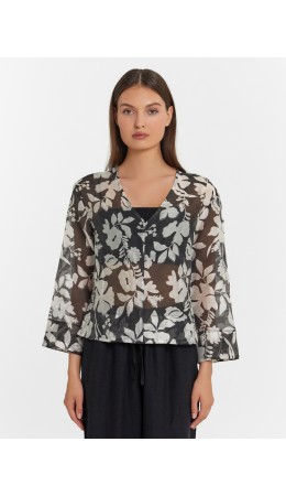 Блузка цветы на черном