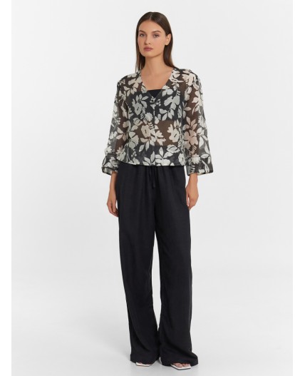 Блузка цветы на черном