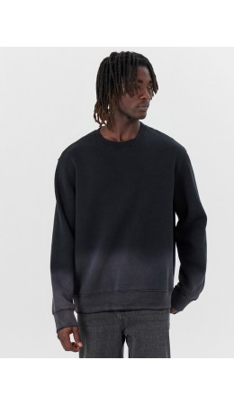 Джемпер черный градиент