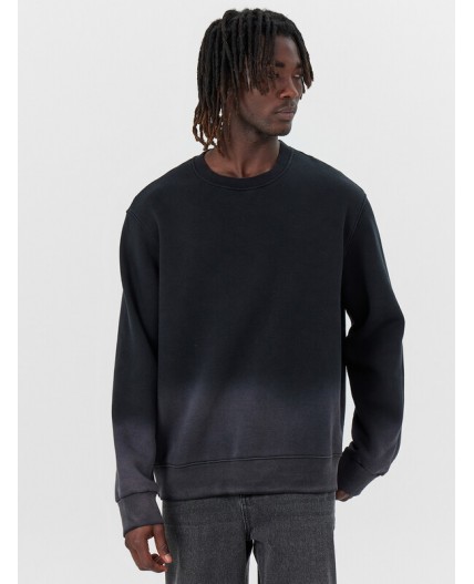 Джемпер черный градиент