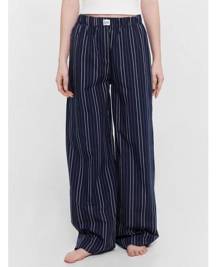 Брюки белая полоска на море