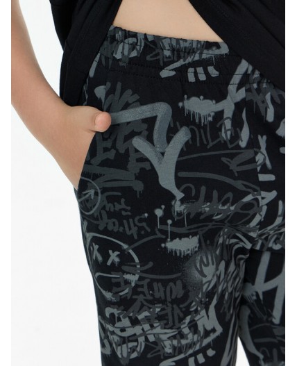 Шорты граффити на черном