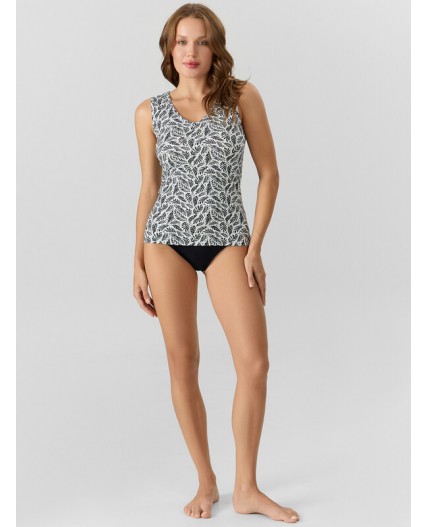 Майка листья на белом