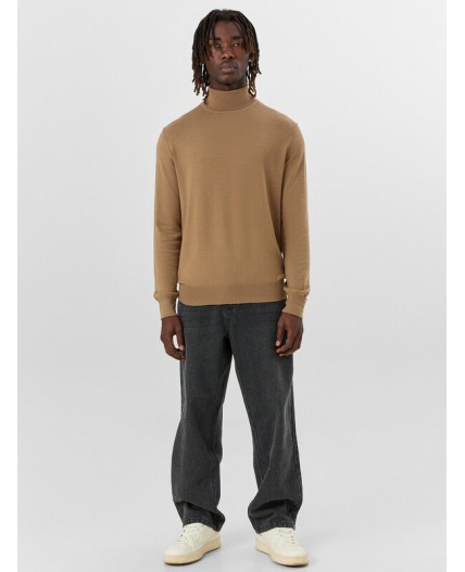 Свитер кофейный