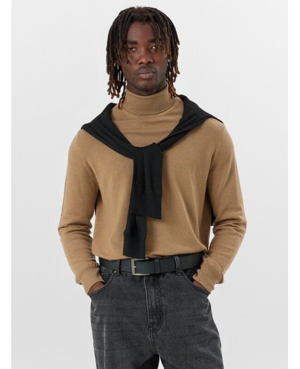 Свитер кофейный