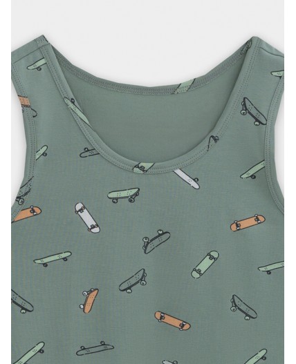 Майка скейты на зеленом