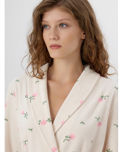Халат цветы на кремовом